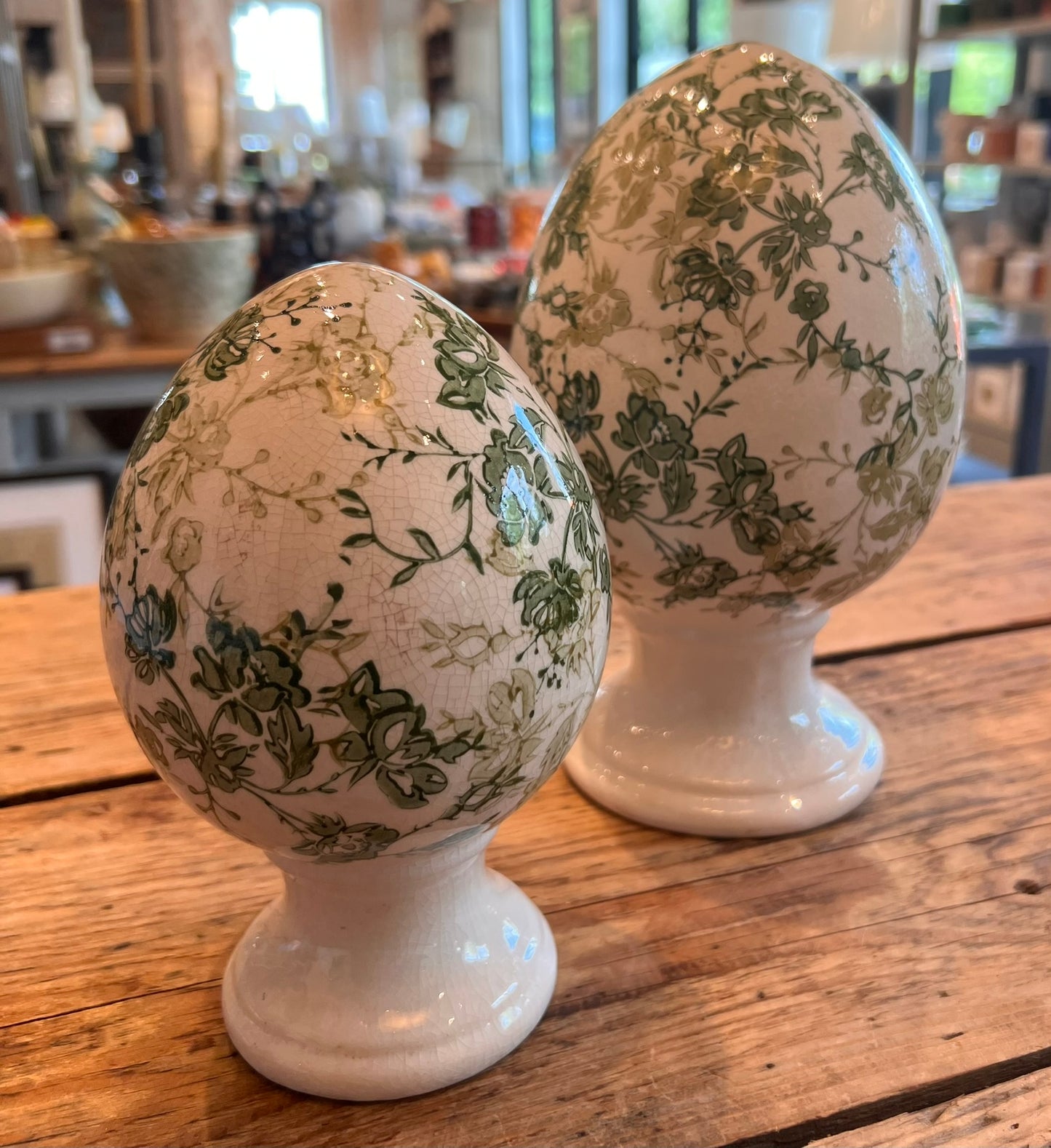 PD-21 - Medium Ceramic White/Green Egg