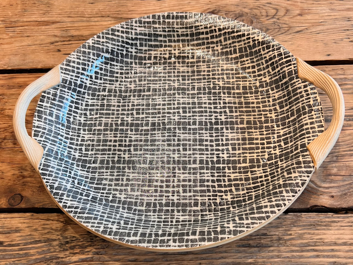 13" Round w/ Handles