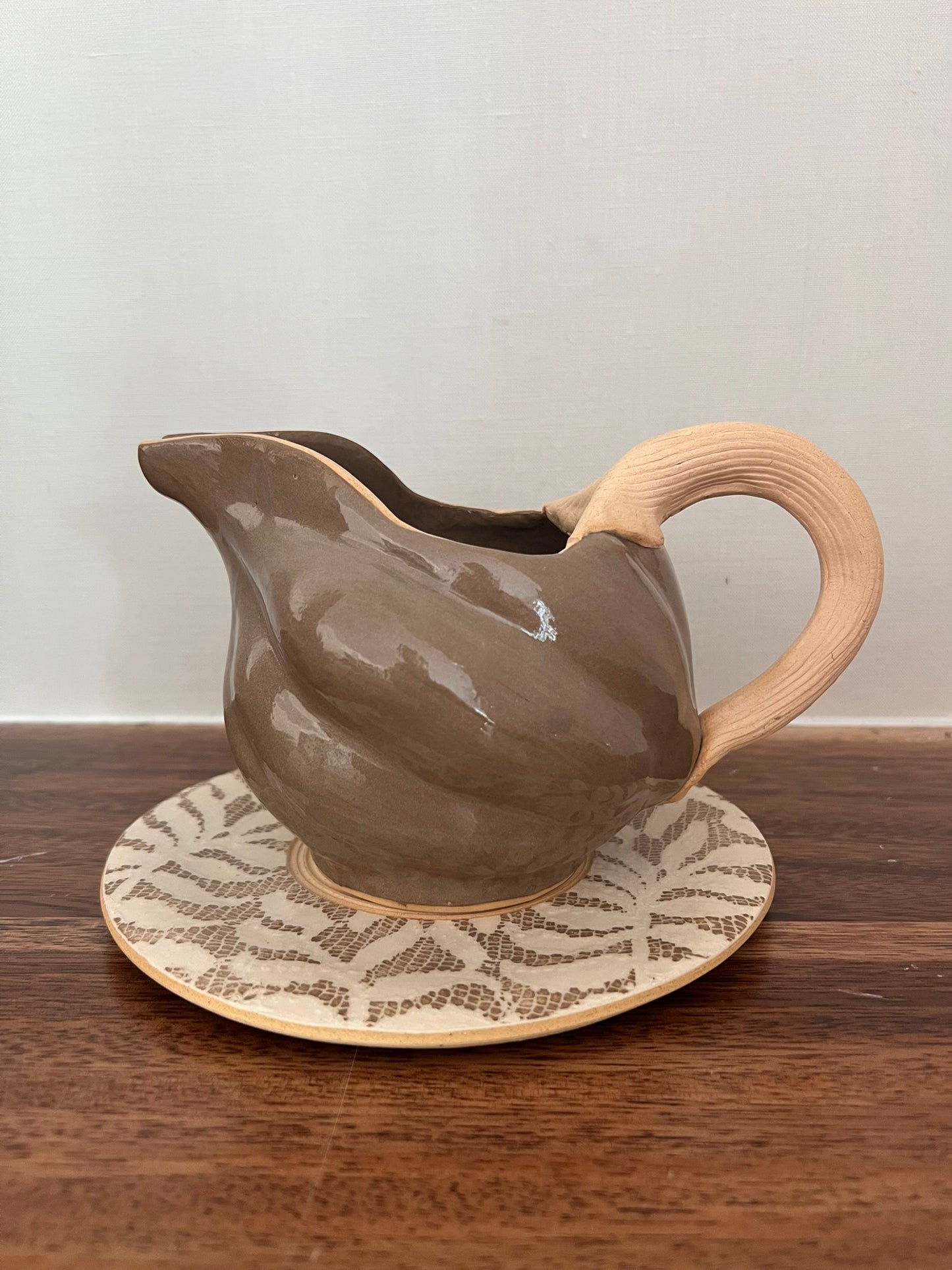 Sauceboat on Tray - Fern