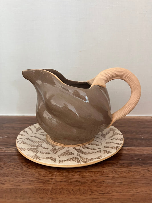 Sauceboat on Tray - Fern