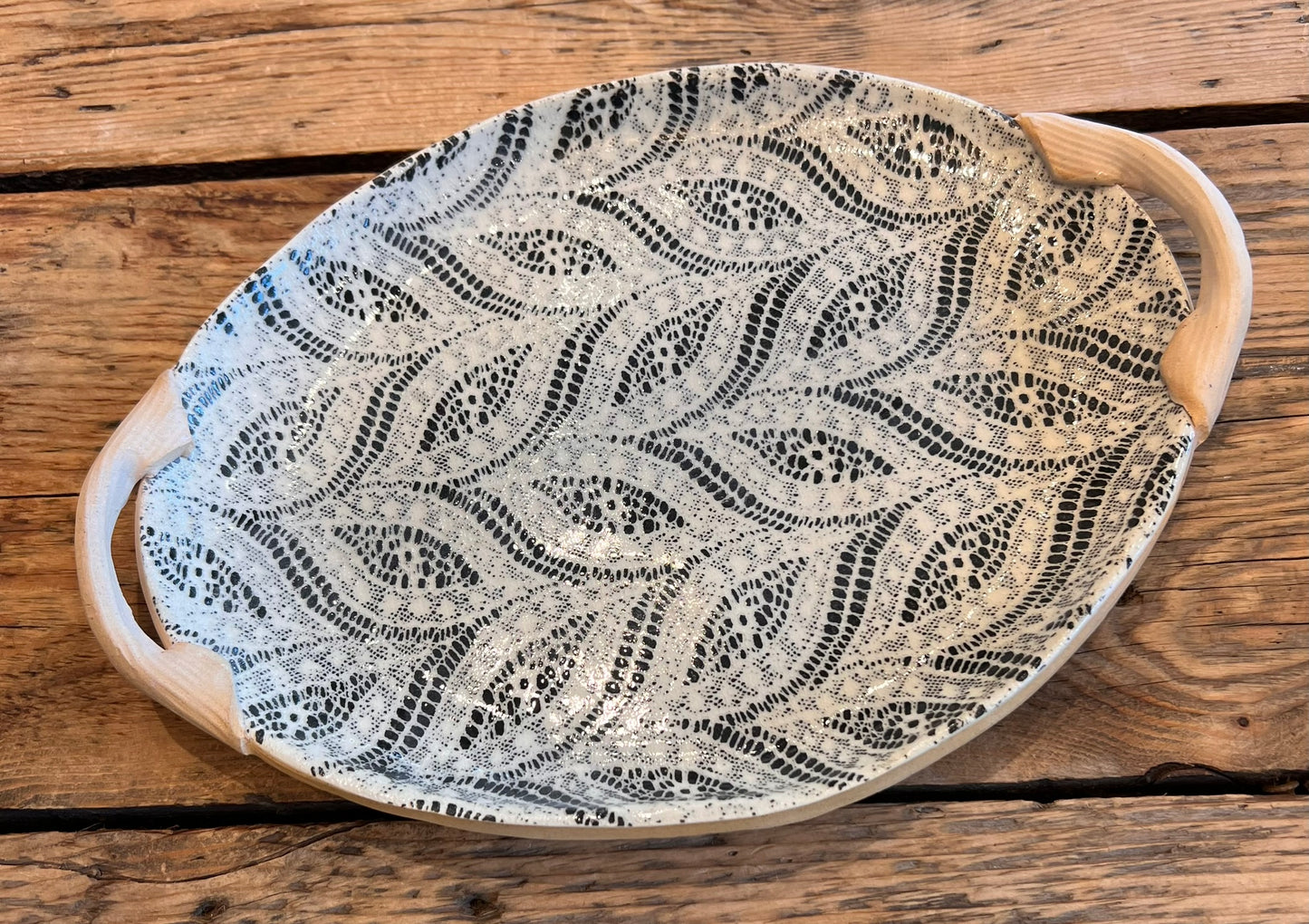 Small Oval w/Handles Paisley