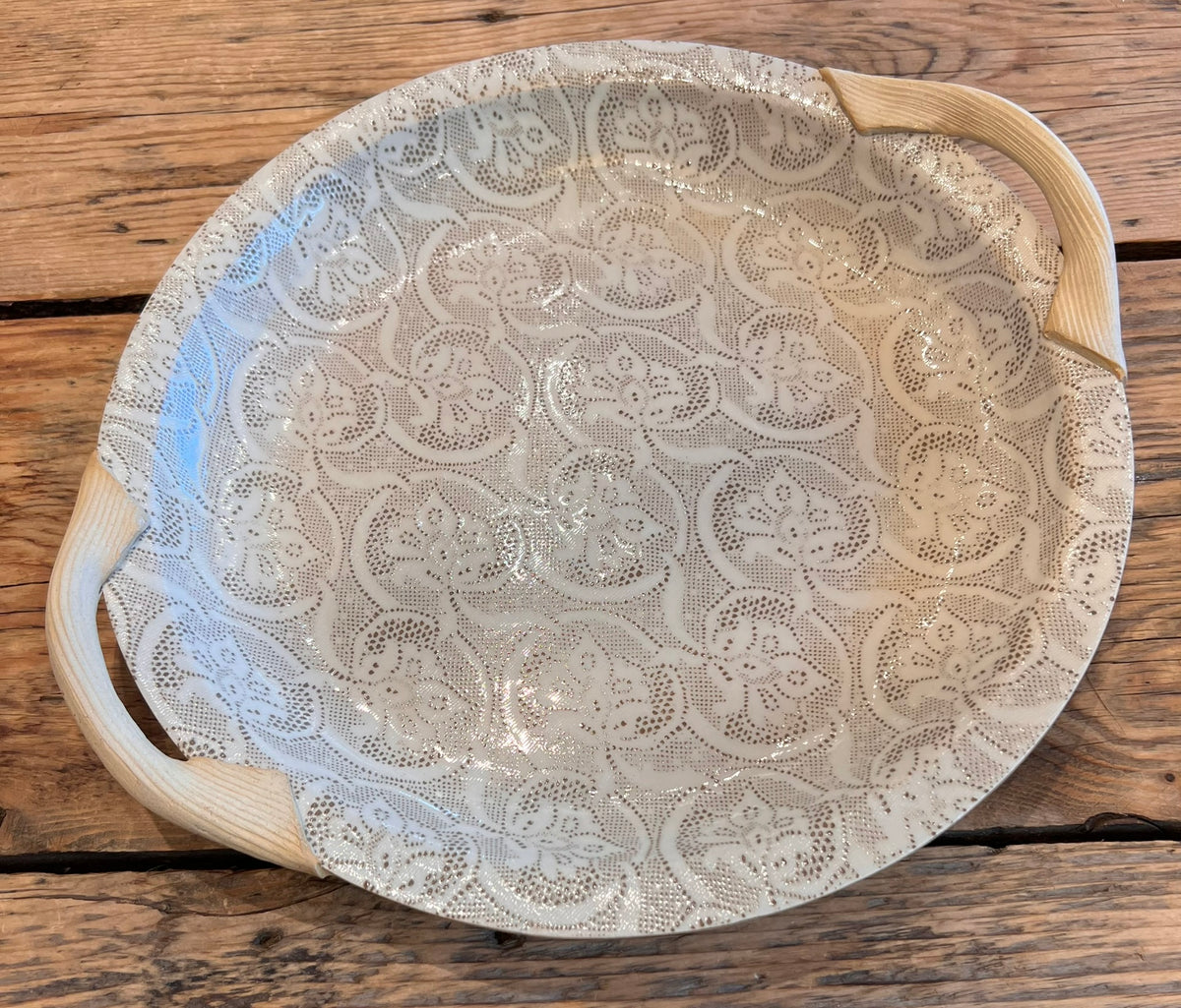 13" Round w/ Handles
