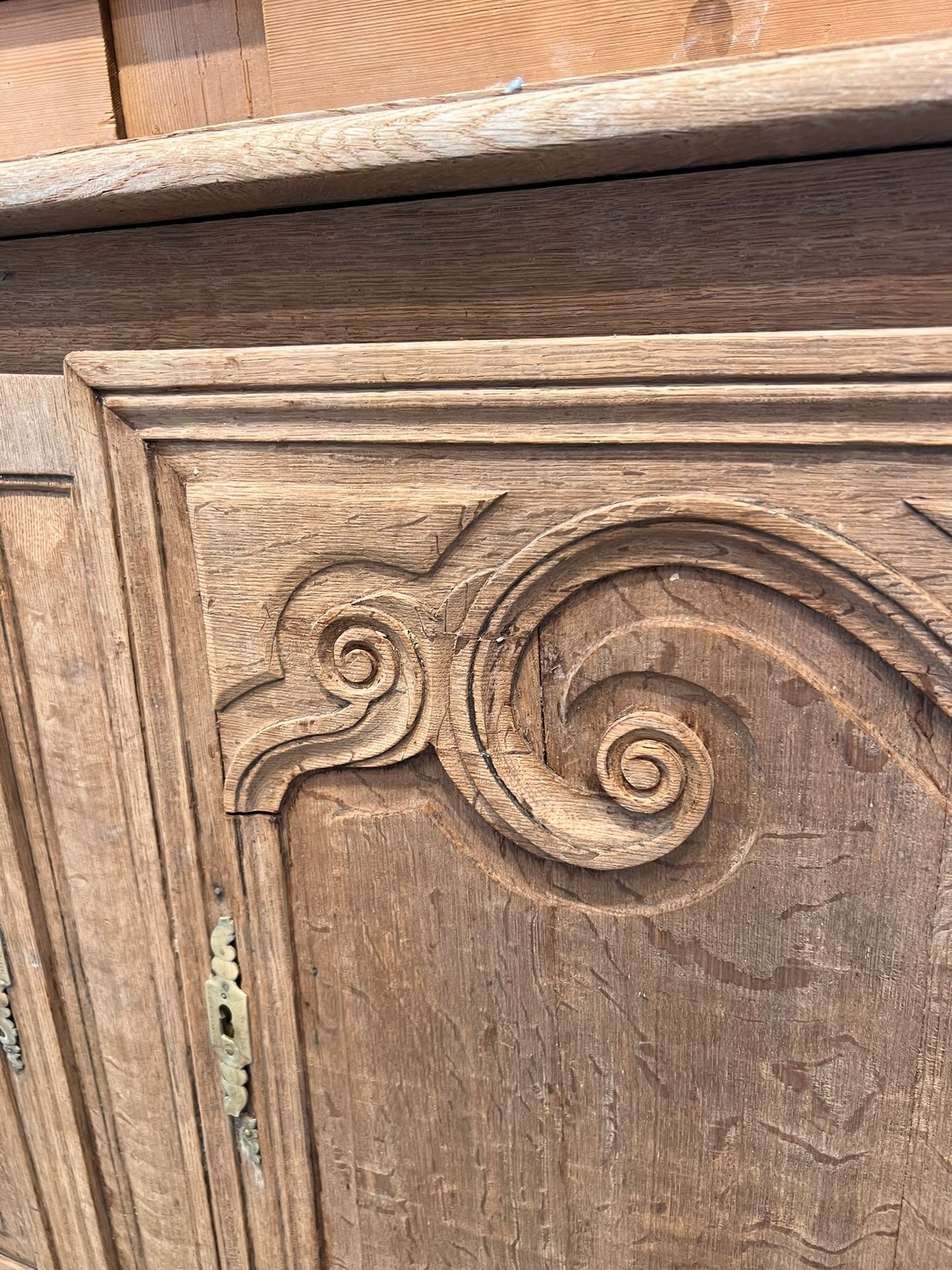 Antique French Carved Oak Buffet Hutch, 19th Century