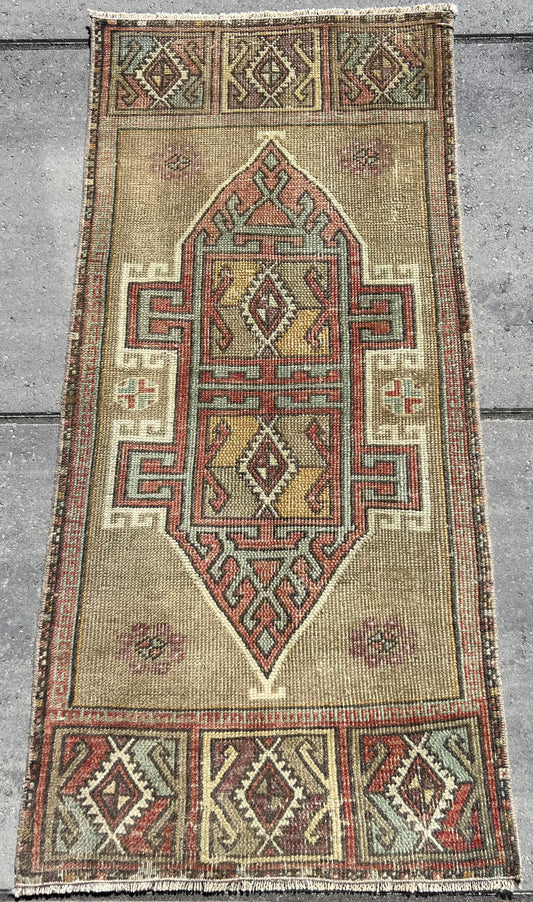 Vintage Turkish Yastik Rug J79145