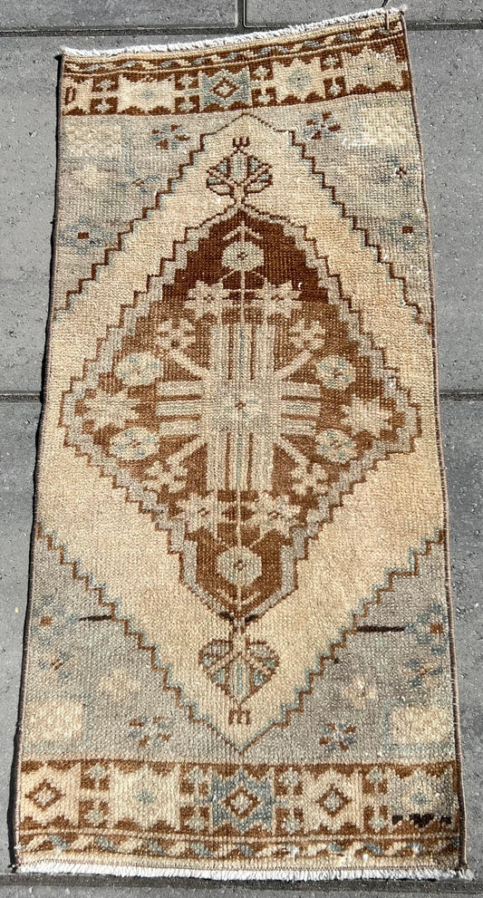 Vintage Turkish Yastik Rug J79130