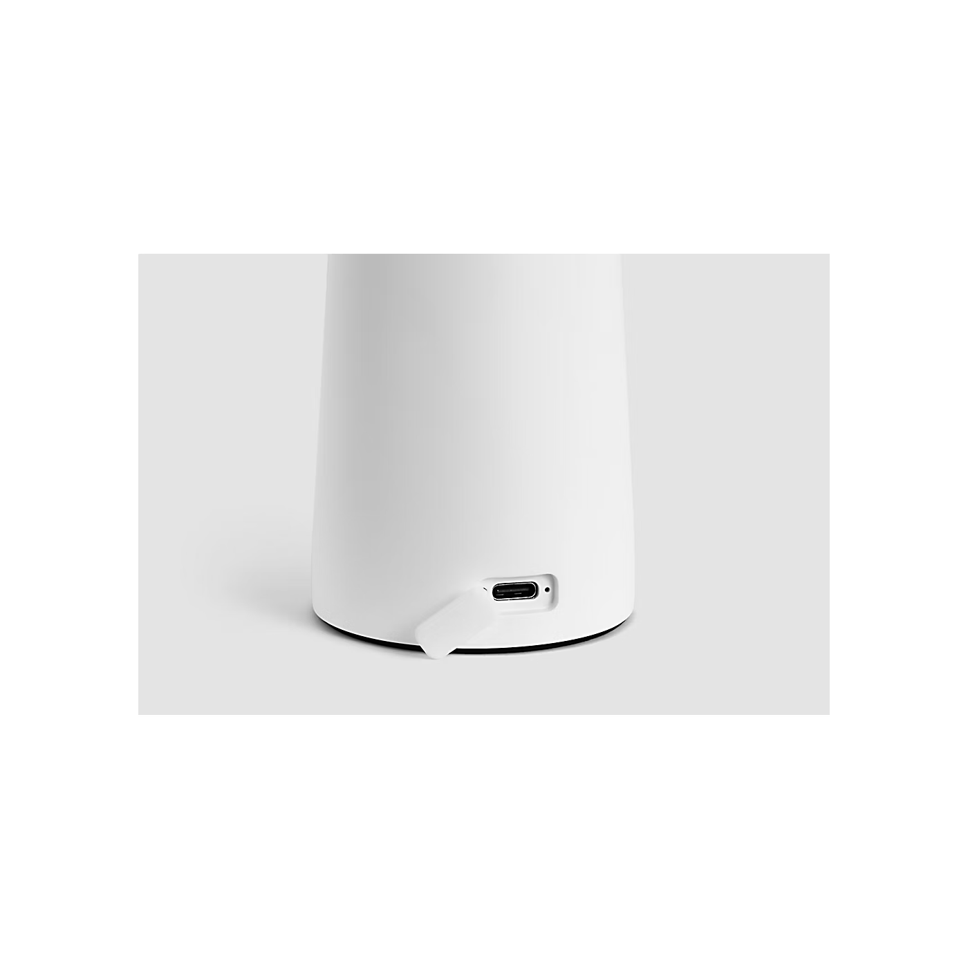 Sesa Short Accent Rechargeable Table Lamp