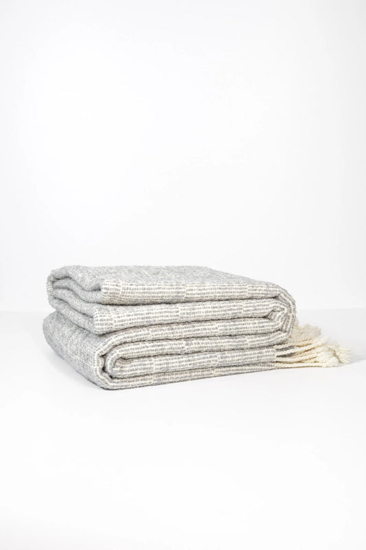 Lineo Throw Blanket